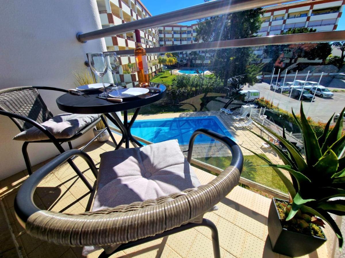 Zarco - Cosy Apartment In Vilamoura With A Balcony With View To The 2 Swimming Pools - Near The Beach & The Marina Quarteira Bagian luar foto