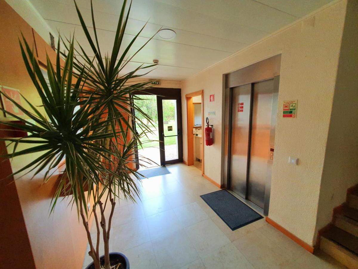 Zarco - Cosy Apartment In Vilamoura With A Balcony With View To The 2 Swimming Pools - Near The Beach & The Marina Quarteira Bagian luar foto