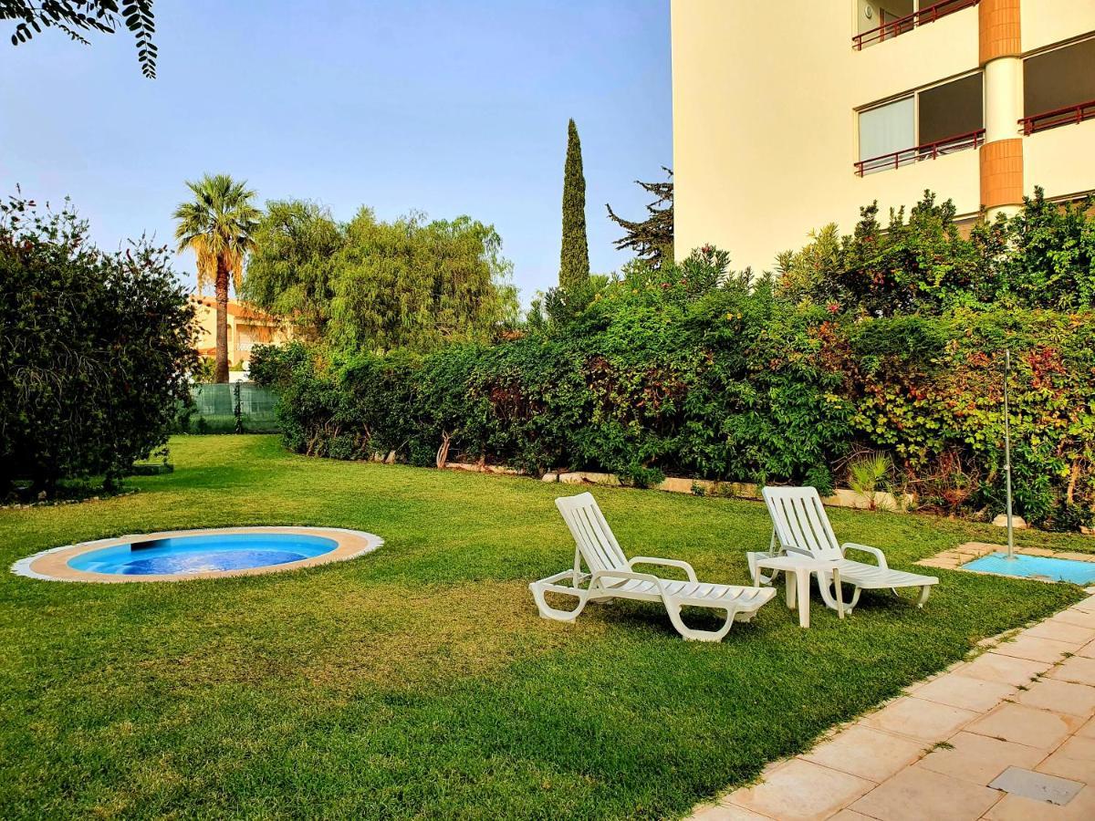 Zarco - Cosy Apartment In Vilamoura With A Balcony With View To The 2 Swimming Pools - Near The Beach & The Marina Quarteira Bagian luar foto