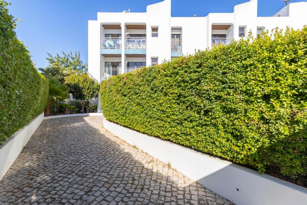Zarco - Cosy Apartment In Vilamoura With A Balcony With View To The 2 Swimming Pools - Near The Beach & The Marina Quarteira Bagian luar foto