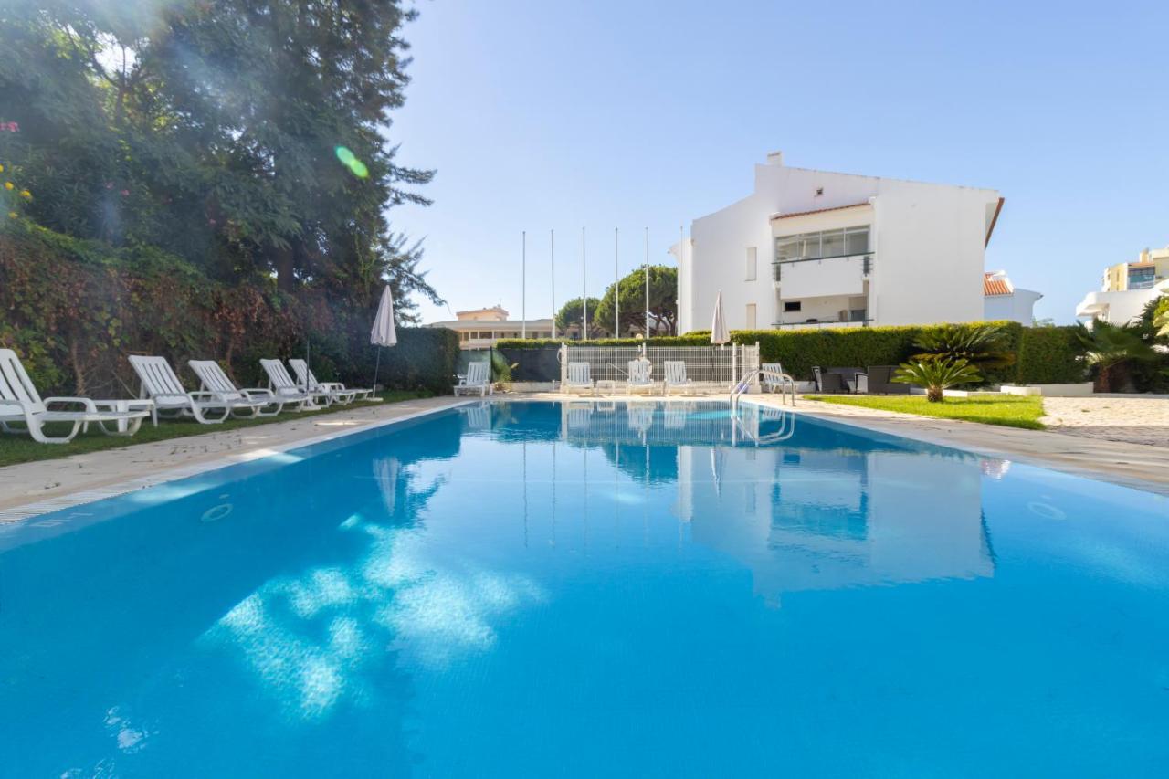 Zarco - Cosy Apartment In Vilamoura With A Balcony With View To The 2 Swimming Pools - Near The Beach & The Marina Quarteira Bagian luar foto