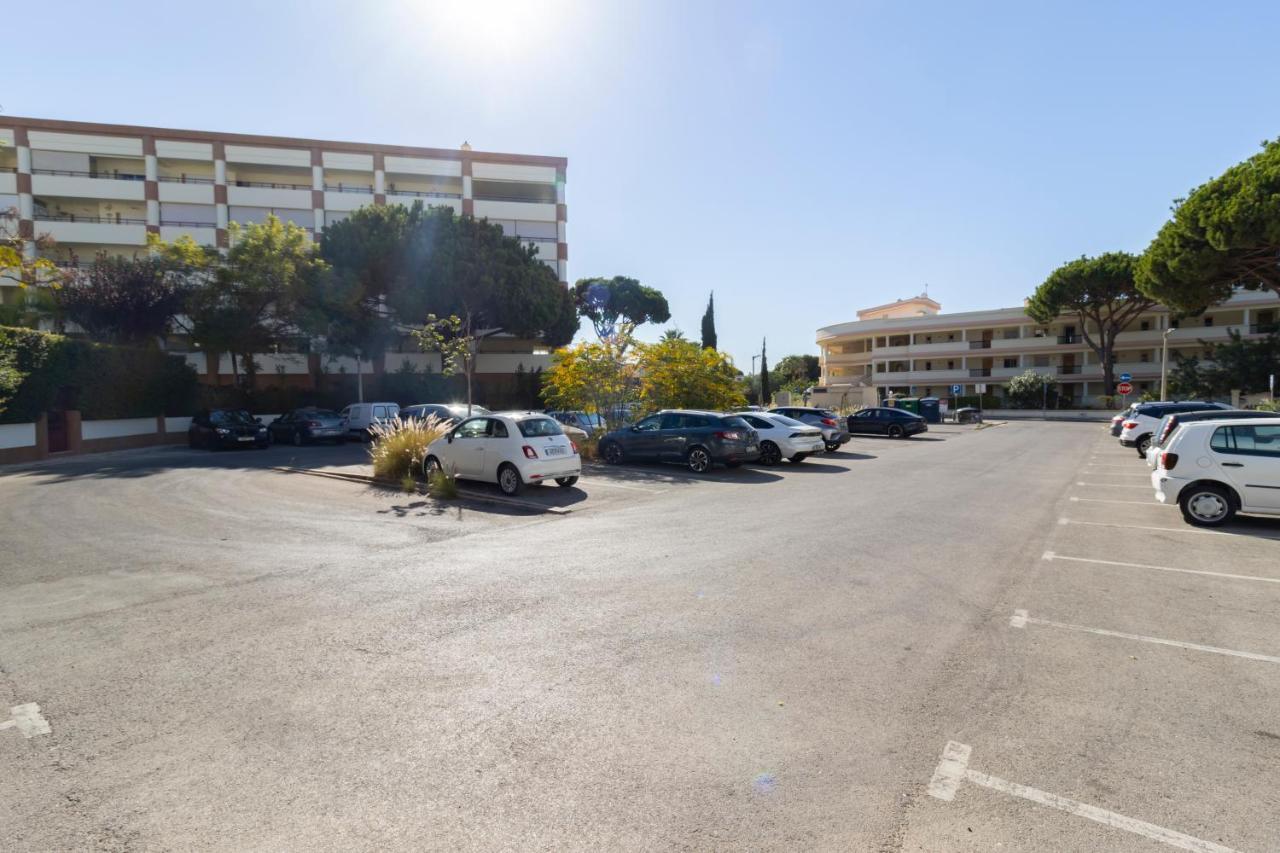 Zarco - Cosy Apartment In Vilamoura With A Balcony With View To The 2 Swimming Pools - Near The Beach & The Marina Quarteira Bagian luar foto