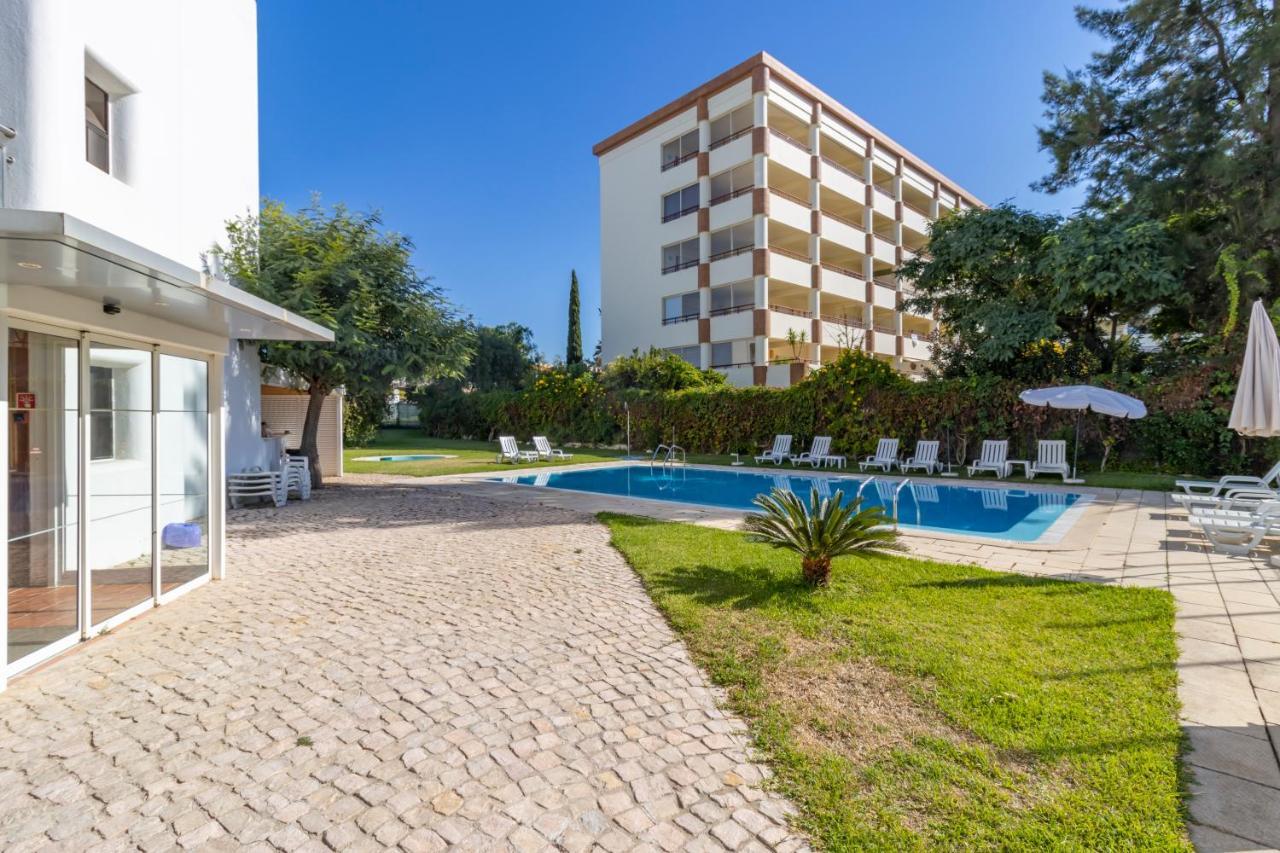 Zarco - Cosy Apartment In Vilamoura With A Balcony With View To The 2 Swimming Pools - Near The Beach & The Marina Quarteira Bagian luar foto