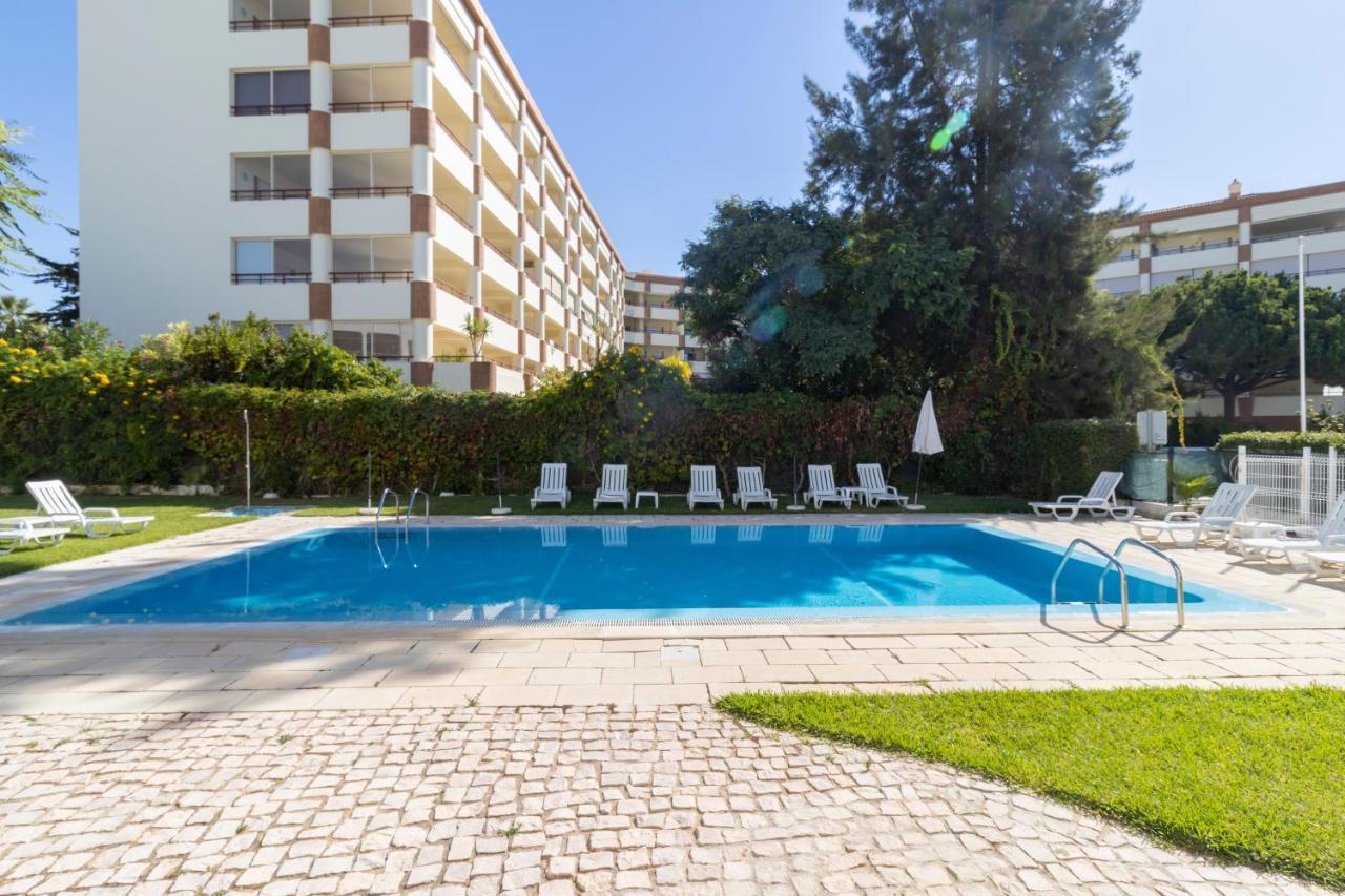 Zarco - Cosy Apartment In Vilamoura With A Balcony With View To The 2 Swimming Pools - Near The Beach & The Marina Quarteira Bagian luar foto