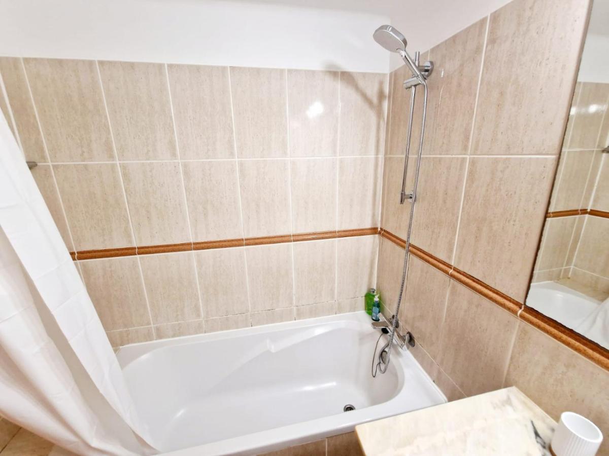Zarco - Cosy Apartment In Vilamoura With A Balcony With View To The 2 Swimming Pools - Near The Beach & The Marina Quarteira Bagian luar foto